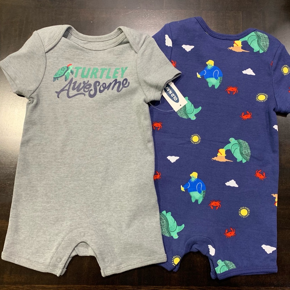 Turtle 🐢 🦀 Baby Onesie 🐢 🐢 🦀 🦀 Size 3-6M
